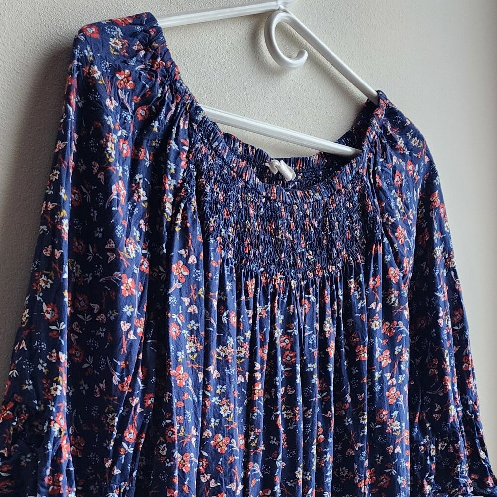 beachlunchlounge Blue Floral Ruched Blouse Size Medium - Picture 3 of 13